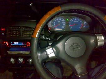 2002 Nissan Cube Photos