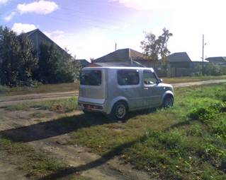 2002 Nissan Cube Photos