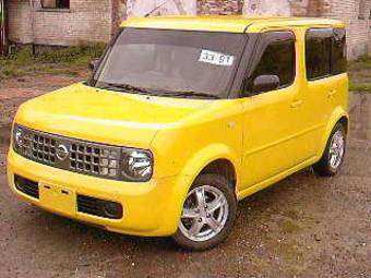 2002 Nissan Cube Photos