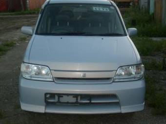 2002 Nissan Cube Pictures