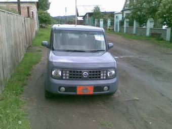 2002 Nissan Cube Photos