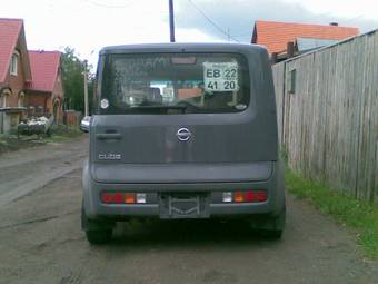 2002 Nissan Cube Photos