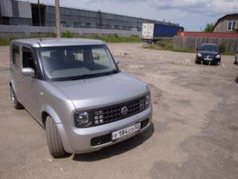 2002 Nissan Cube Photos