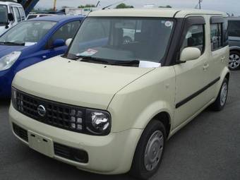 2002 Nissan Cube Pictures