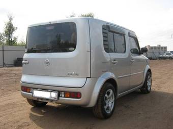 2002 Nissan Cube Photos