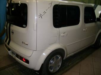 2002 Nissan Cube Pictures