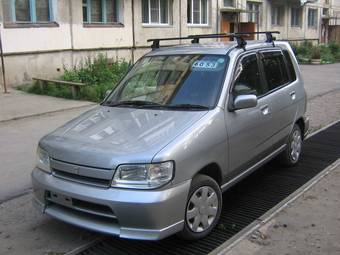 2002 Nissan Cube Pictures