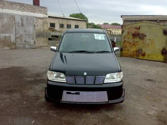 2002 Nissan Cube Photos