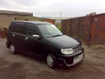 2002 Nissan Cube Pictures