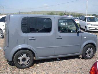 2002 Nissan Cube Photos