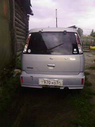 2002 Nissan Cube Photos