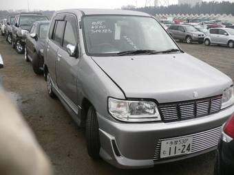 2002 Nissan Cube Pictures