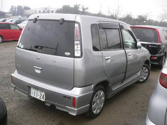 2002 Nissan Cube Pictures