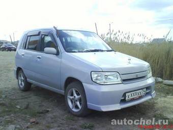 2002 Nissan Cube Photos