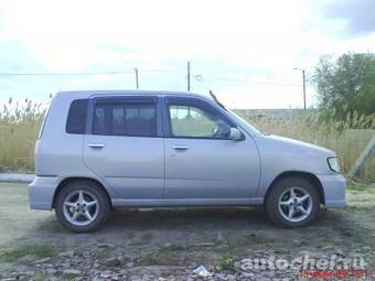 2002 Nissan Cube Pictures