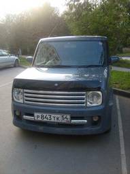 2002 Nissan Cube Pictures