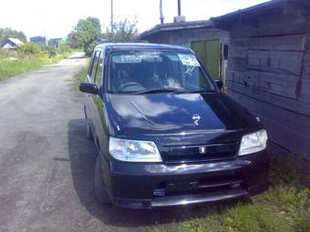 2002 Nissan Cube Photos