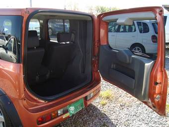 2002 Nissan Cube Wallpapers