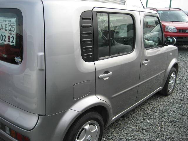 2003 Nissan Cube