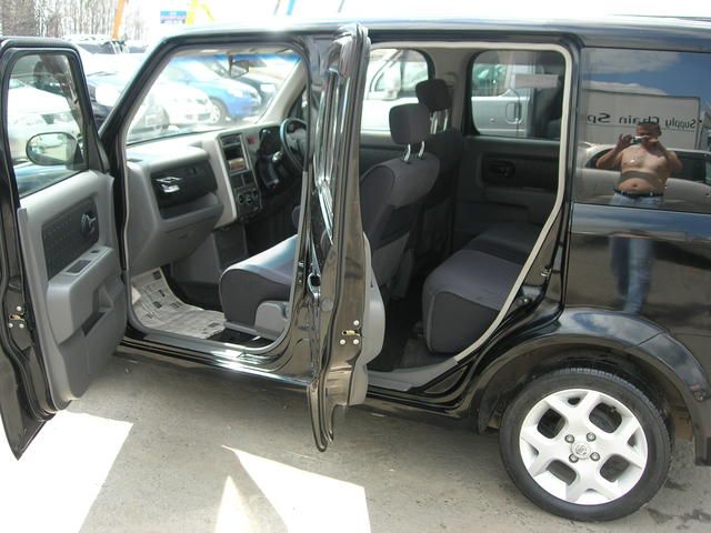 2003 Nissan Cube