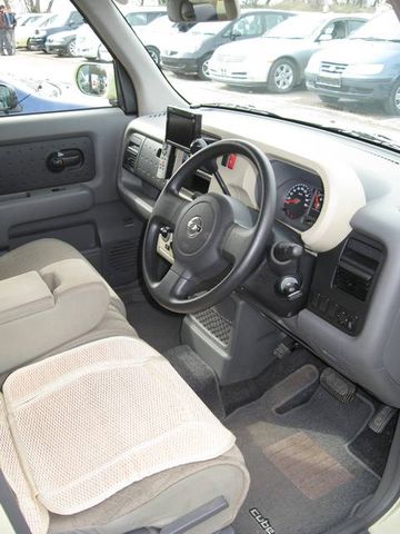 2003 Nissan Cube