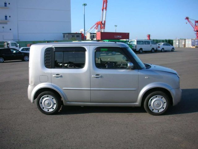 2003 Nissan Cube