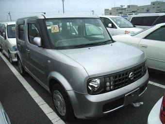 2003 Nissan Cube Photos