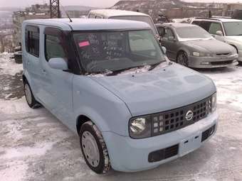 2003 Nissan Cube Photos