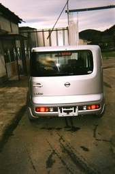 2003 Nissan Cube Photos