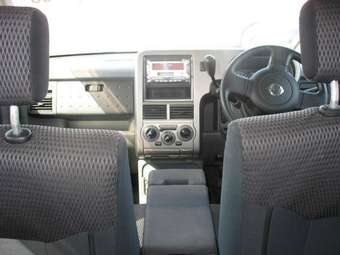 2003 Nissan Cube Pics