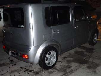 2003 Nissan Cube Photos