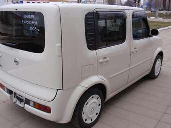 2003 Nissan Cube Photos