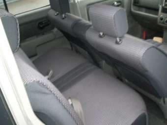 2003 Nissan Cube Pictures