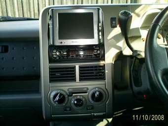 2003 Nissan Cube Pics