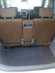 2003 Nissan Cube Photos