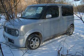 2003 Nissan Cube Wallpapers