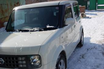 2003 Nissan Cube Photos