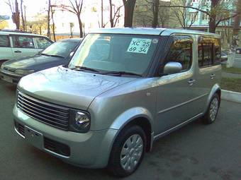 2003 Nissan Cube Photos