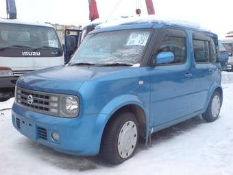 2003 Nissan Cube Photos