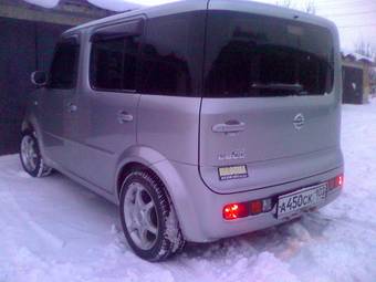 2003 Nissan Cube Photos