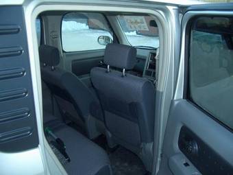 2003 Nissan Cube Photos