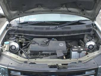 2003 Nissan Cube Photos