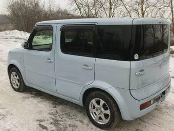 2003 Nissan Cube Photos