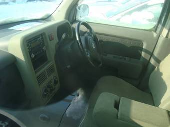 2003 Nissan Cube Photos