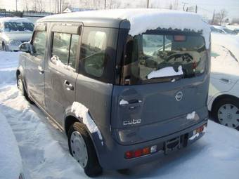 2003 Nissan Cube Photos