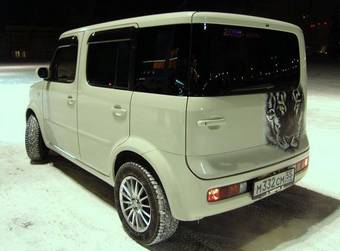 2003 Nissan Cube Photos