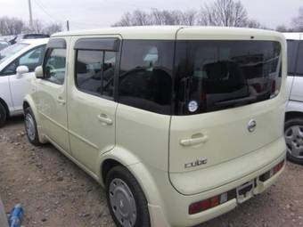 2003 Nissan Cube Photos