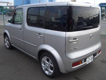 2003 Nissan Cube Photos