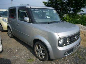 2003 Nissan Cube Photos