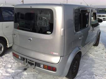 2003 Nissan Cube Photos